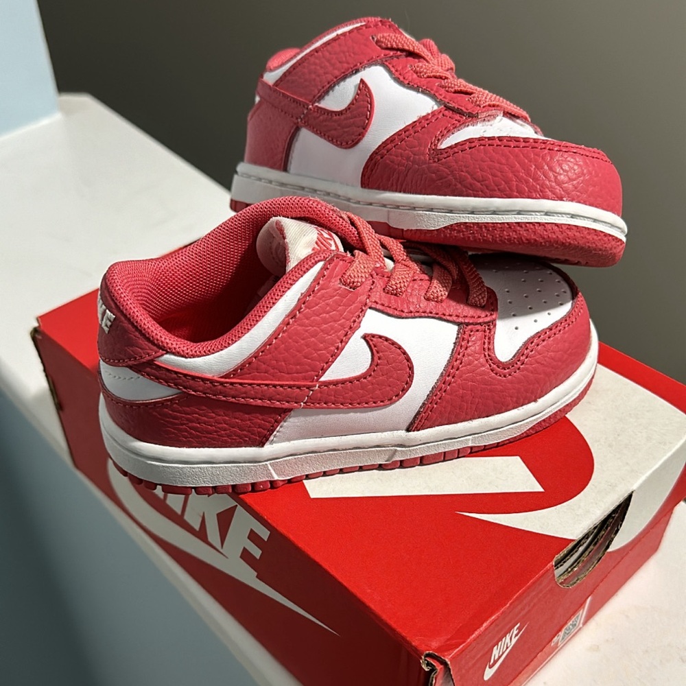 Toddler girl pink dunks *real*